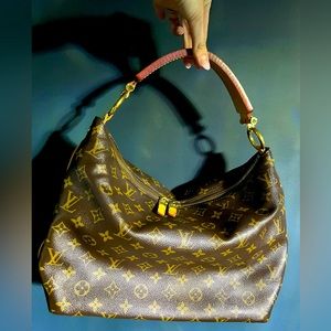 AUTHENTIC Louis Vuitton Sully MM Hobo